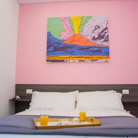 '900 Bed & Breakfast *